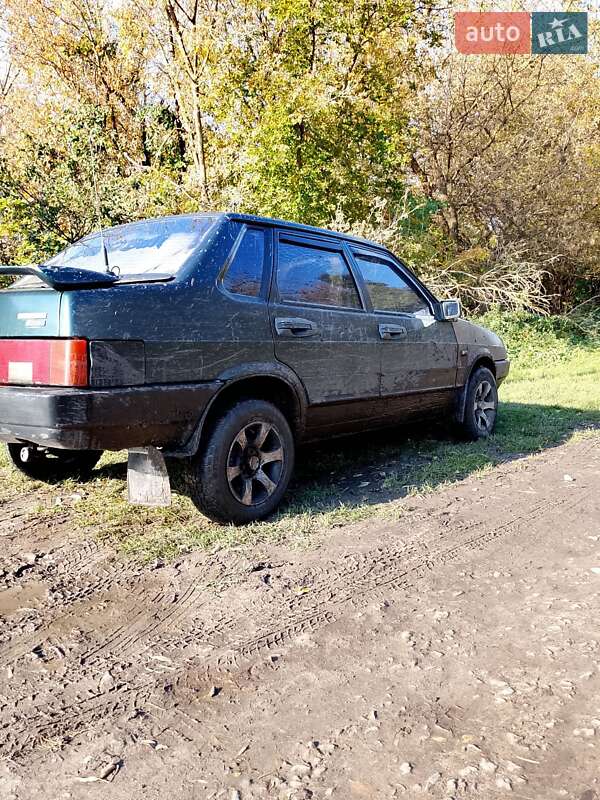 Седан ВАЗ / Lada 21099 2001 в Антонінах