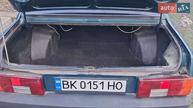 Седан ВАЗ / Lada 21099 2000 в Рівному