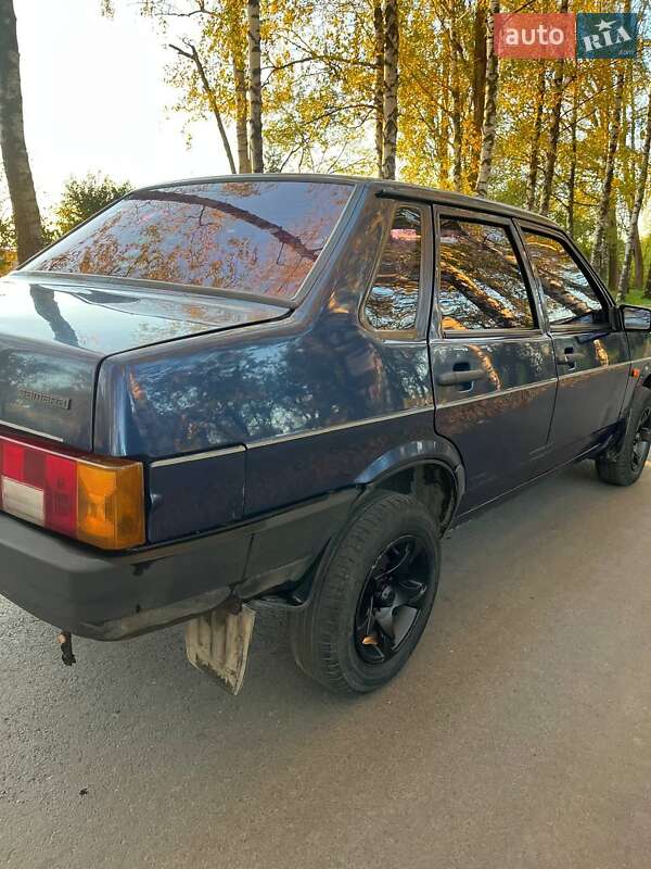 Седан ВАЗ / Lada 21099 2005 в Чернівцях