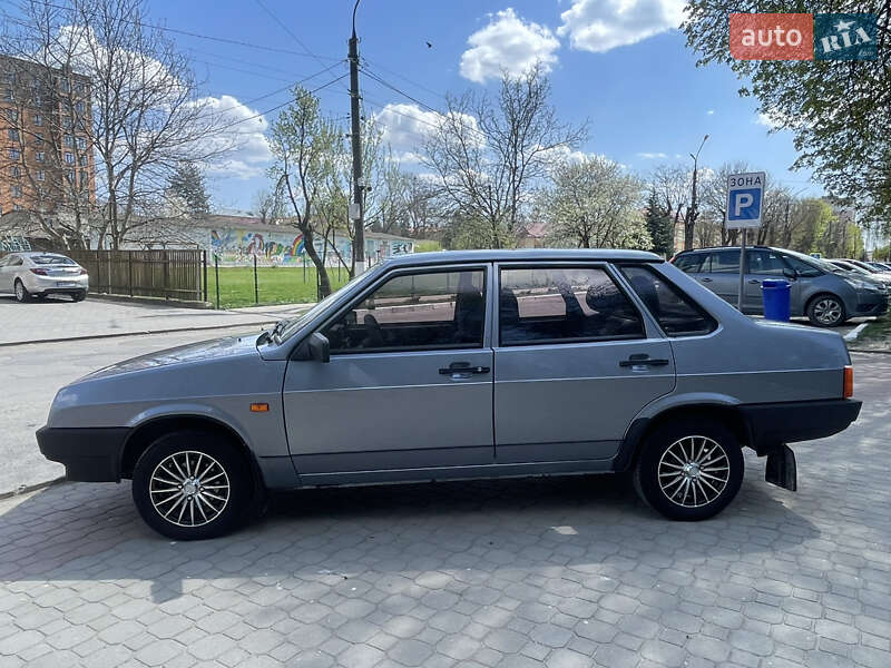 Седан ВАЗ / Lada 21099 2006 в Волочиську