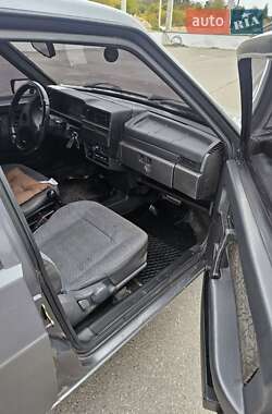 Седан ВАЗ 21099 2006 в  фото 3 Седан ВАЗ 21099 2006 в