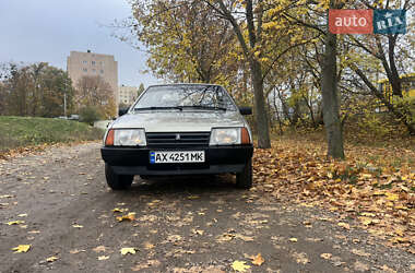 Седан ВАЗ 21099 2001 в  фото 10 Седан ВАЗ 21099 2001 в