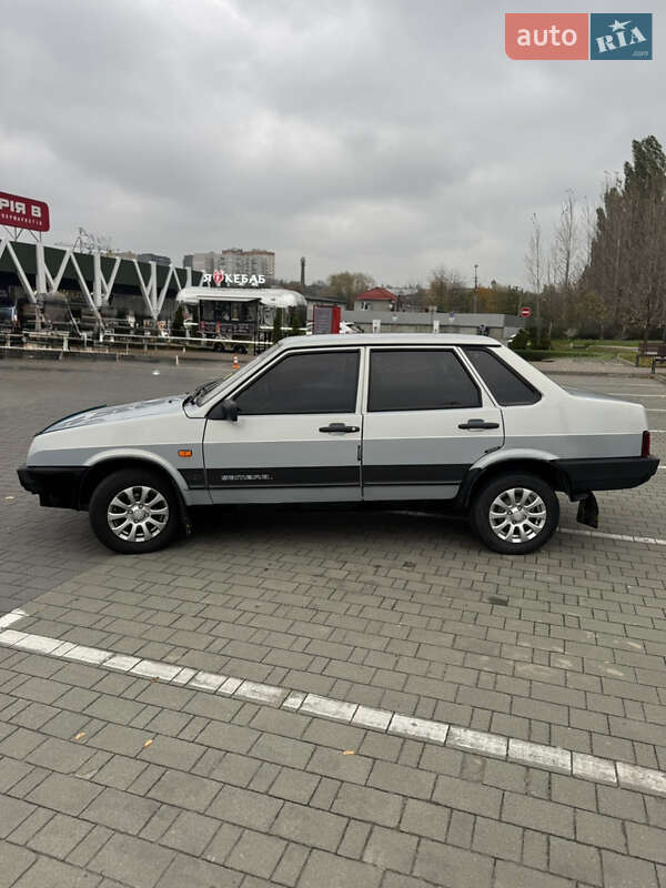 Седан ВАЗ / Lada 21099 2004 в Хмельницком фото 3 Седан ВАЗ / Lada 21099 2004 в Хмельницком