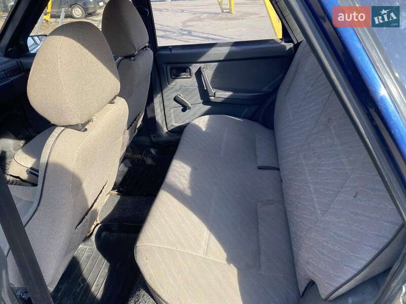 Седан ВАЗ / Lada 21099 2004 в Николаеве