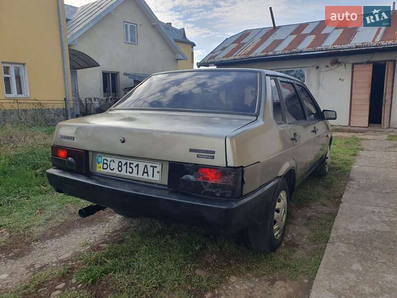 Седан ВАЗ / Lada 21099 2001 в Ивано-Франковске