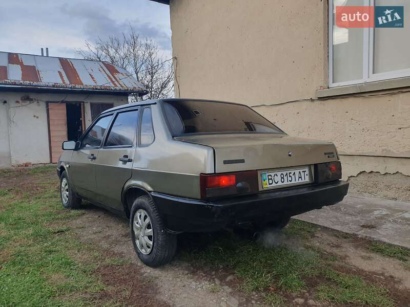 Седан ВАЗ / Lada 21099 2001 в Ивано-Франковске
