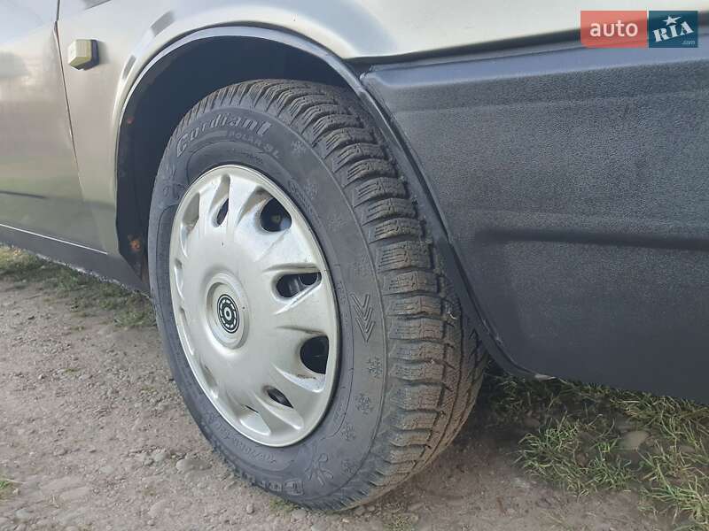 Седан ВАЗ / Lada 21099 2001 в Ивано-Франковске