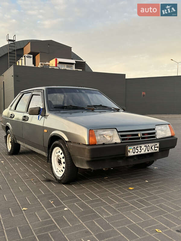 Седан ВАЗ / Lada 21099 1996 в Днепре