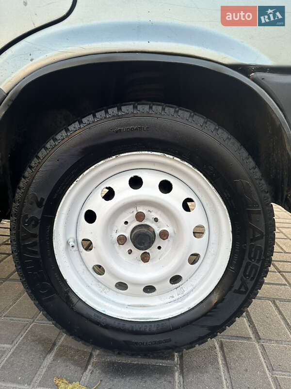 Седан ВАЗ / Lada 21099 1996 в Днепре