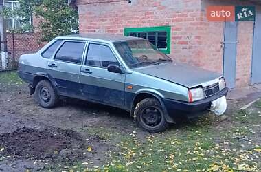 Седан ВАЗ 21099 1997 в Миргороде