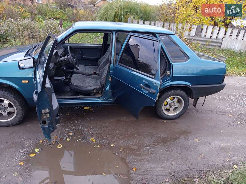 Седан ВАЗ / Lada 21099 2000 в Бердичеве фото 15 Седан ВАЗ / Lada 21099 2000 в Бердичеве