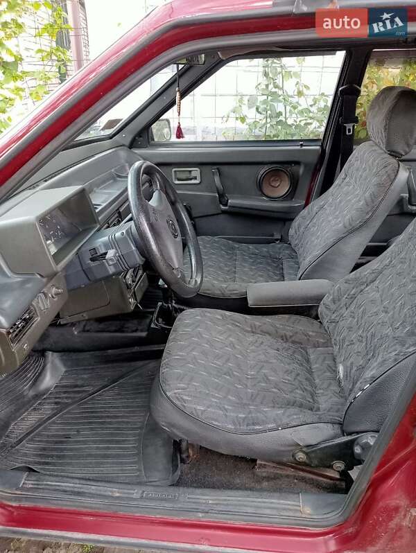 Седан ВАЗ / Lada 21099 1998 в Гайсину