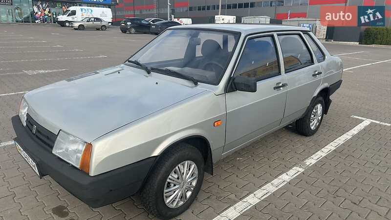 Седан ВАЗ / Lada 21099 2006 в Киеве