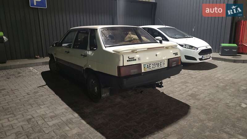 Седан ВАЗ / Lada 21099 1996 в Днепре