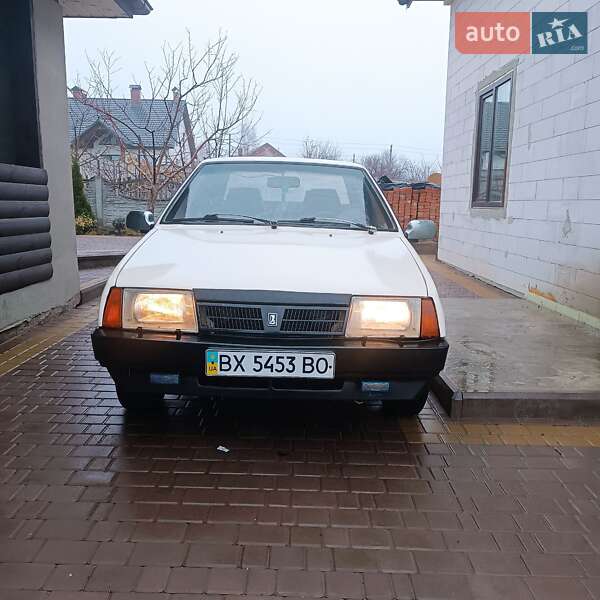 Седан ВАЗ / Lada 21099 1992 в Хмельницком