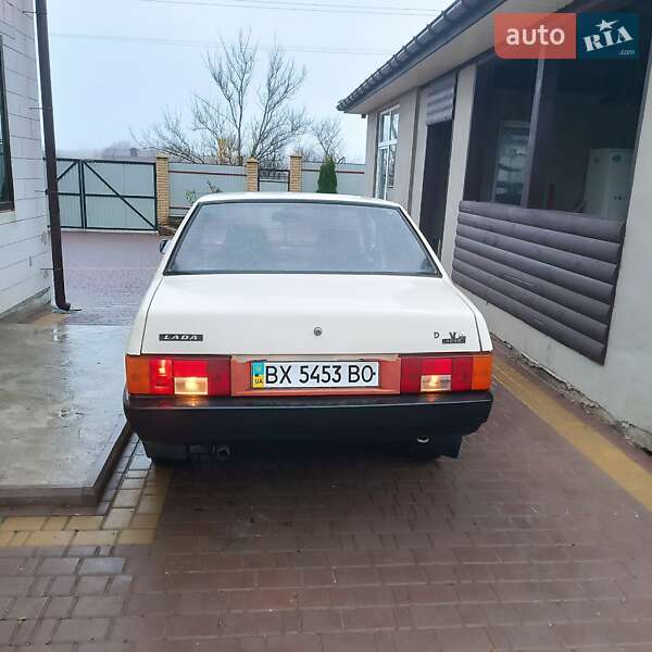 Седан ВАЗ / Lada 21099 1992 в Хмельницком