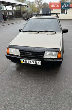 Седан ВАЗ 21099 2001 в Дніпрі