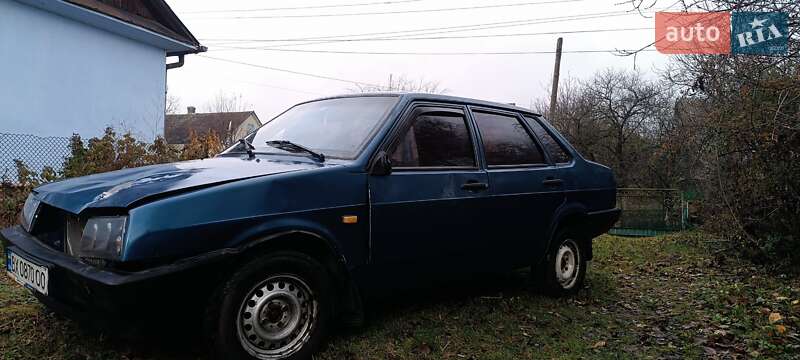 Седан ВАЗ / Lada 21099 2001 в Остроге фото 8 Седан ВАЗ / Lada 21099 2001 в Остроге