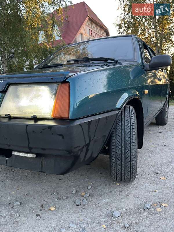 Седан ВАЗ / Lada 21099 2001 в Львове
