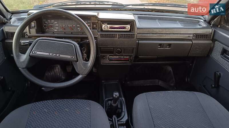 Седан ВАЗ / Lada 21099 2003 в Очакове фото 24 Седан ВАЗ / Lada 21099 2003 в Очакове