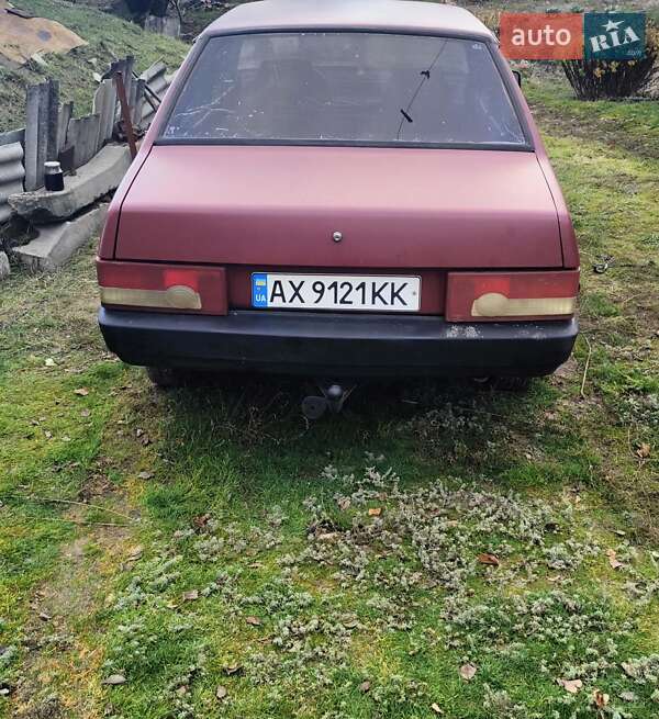 Седан ВАЗ / Lada 21099 1994 в Змиеве