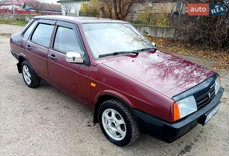 Седан ВАЗ / Lada 21099 2007 в Саврани