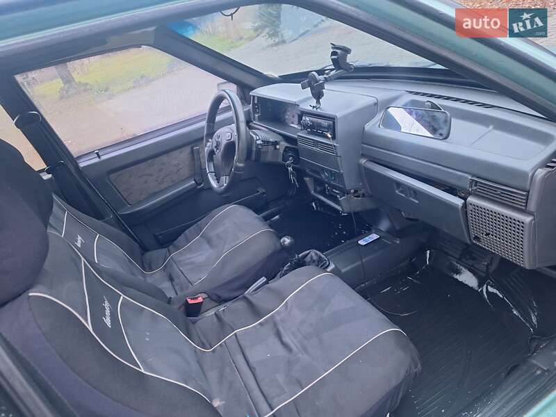 Седан ВАЗ / Lada 21099 2003 в Черновцах