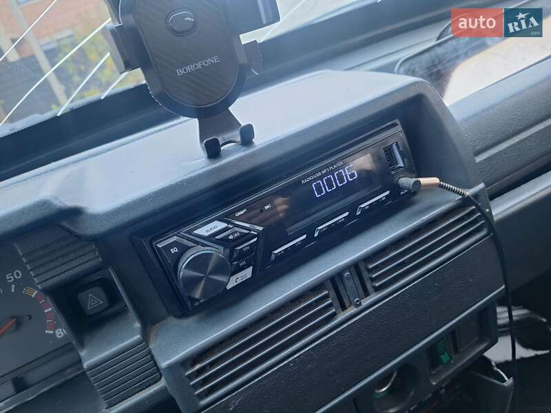 Седан ВАЗ / Lada 21099 2003 в Черновцах