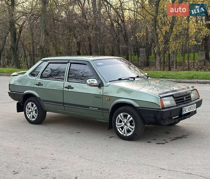 Седан ВАЗ / Lada 21099 2006 в Николаеве