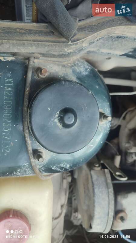 Седан ВАЗ / Lada 21099 2002 в Івано-Франківську