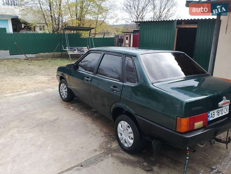 Седан ВАЗ / Lada 21099 2002 в Гайсину