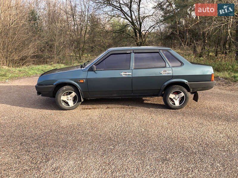 Седан ВАЗ / Lada 21099 2005 в Барышевке фото 3 Седан ВАЗ / Lada 21099 2005 в Барышевке