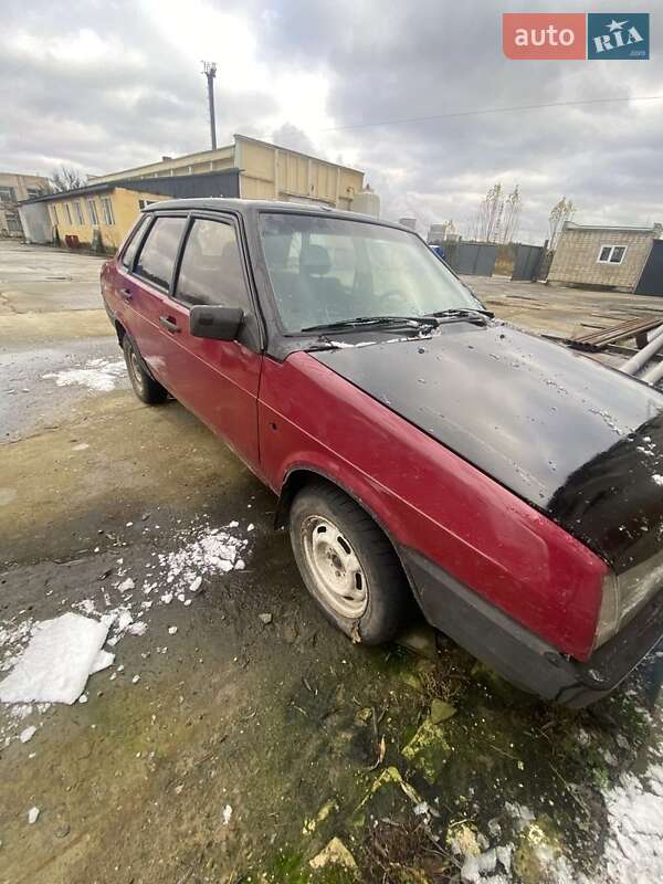 Седан ВАЗ / Lada 21099 1993 в Вараше