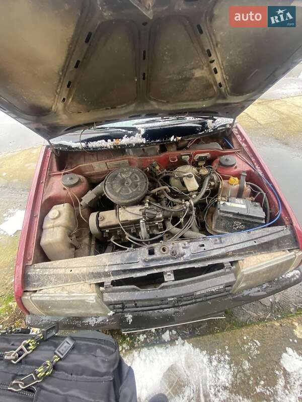 Седан ВАЗ / Lada 21099 1993 в Вараше