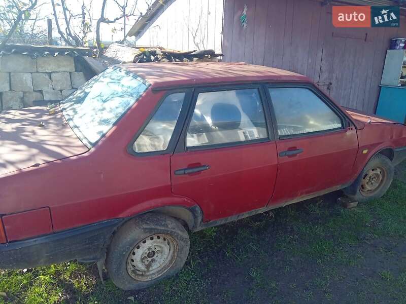 Седан ВАЗ / Lada 21099 1995 в Чернівцях