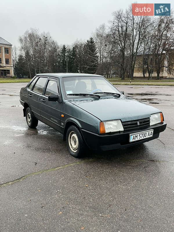 Седан ВАЗ / Lada 21099 2004 в Емильчине