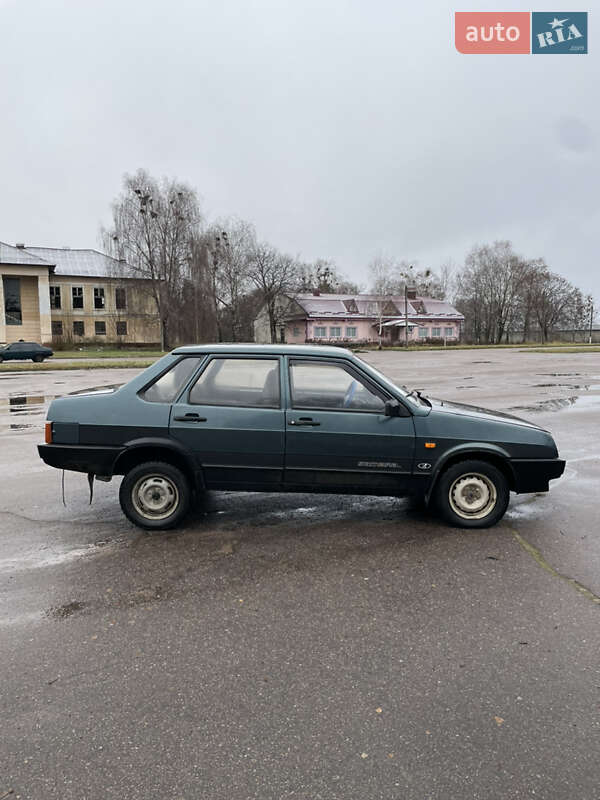 Седан ВАЗ / Lada 21099 2004 в Емильчине