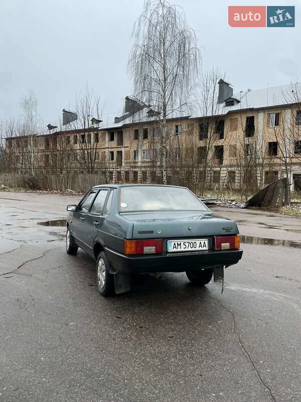 Седан ВАЗ / Lada 21099 2004 в Емильчине