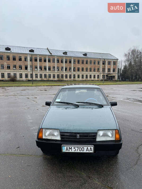 Седан ВАЗ / Lada 21099 2004 в Емильчине