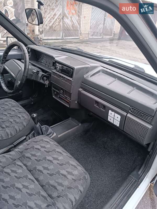 Седан ВАЗ / Lada 21099 2001 в Києві