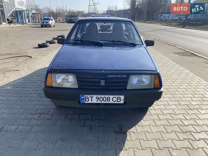 Седан ВАЗ / Lada 21099 2004 в Миколаєві