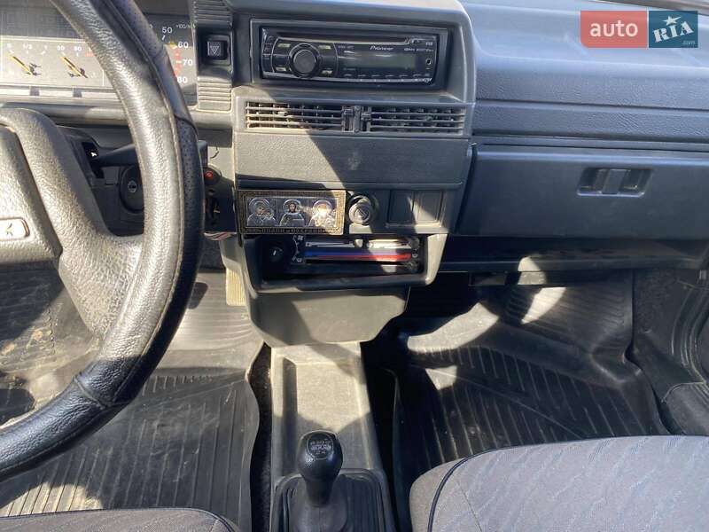 Седан ВАЗ / Lada 21099 2004 в Миколаєві