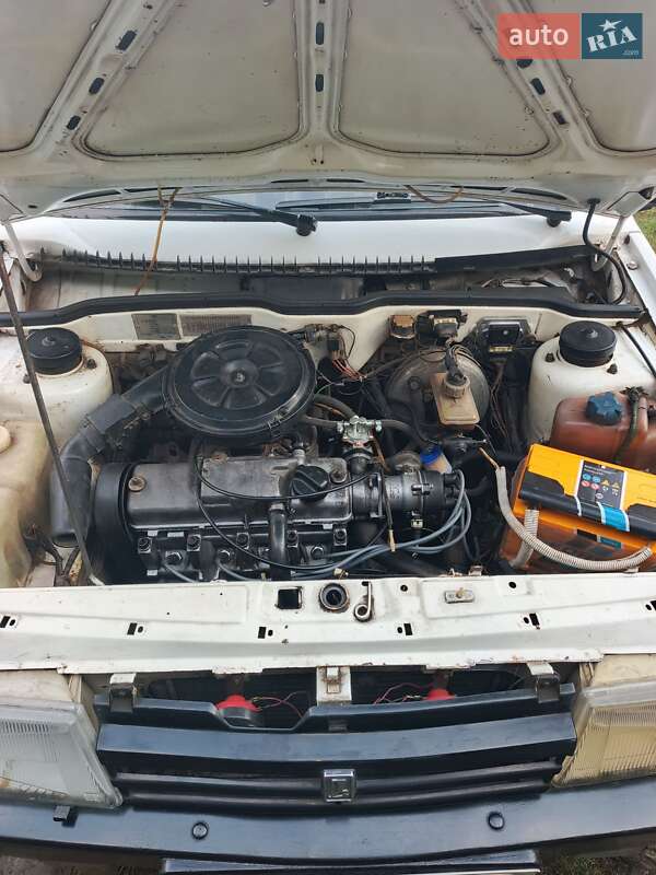 Седан ВАЗ / Lada 21099 1994 в Семенівці