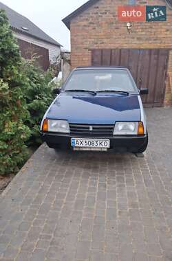 Седан ВАЗ 21099 2004 в Чугуеве