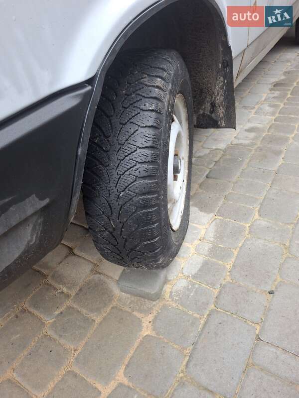 Седан ВАЗ / Lada 21099 2004 в Чугуеве