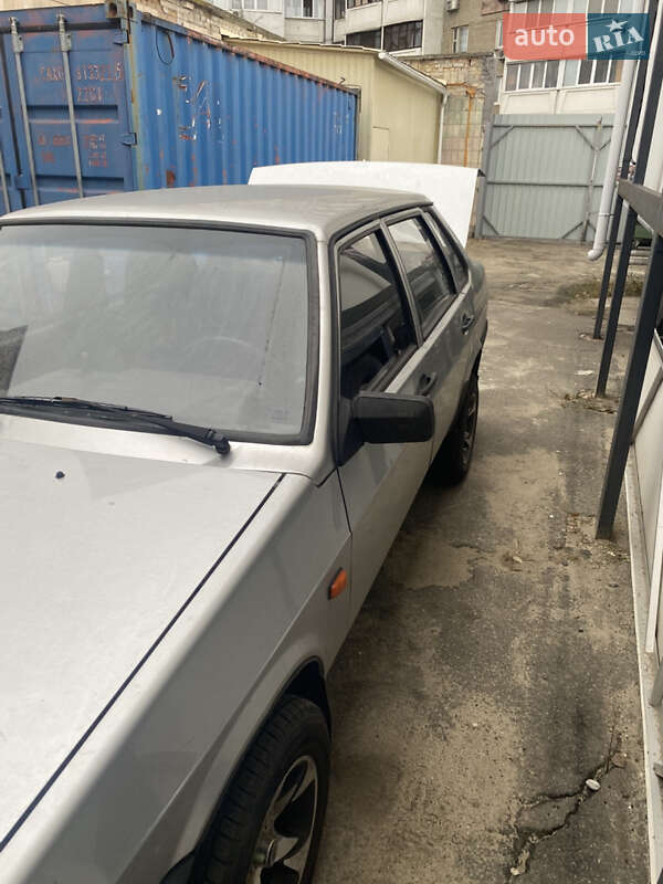 Седан ВАЗ / Lada 21099 2005 в Києві
