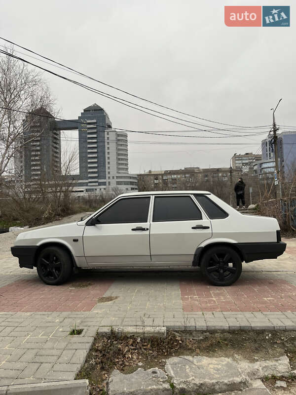Седан ВАЗ / Lada 21099 2010 в Запорожье