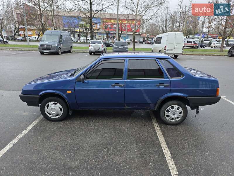 Седан ВАЗ / Lada 21099 2006 в Николаеве