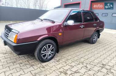 Седан ВАЗ / Lada 21099 2008 в Черновцах