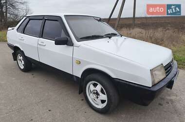 Седан ВАЗ 21099 2001 в Барышевке